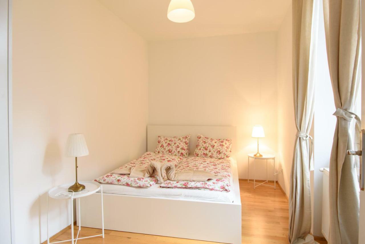 Central Living Apartment 1090 Wien Exteriör bild